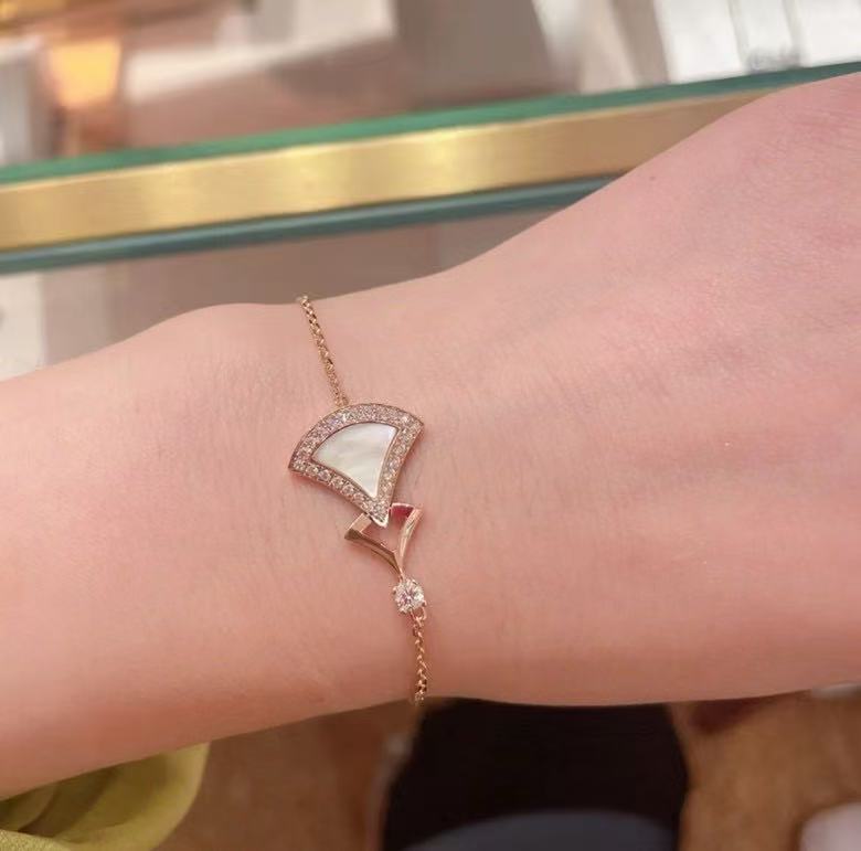 Bvlgari ディーヴァ ドリーム ブレスレット