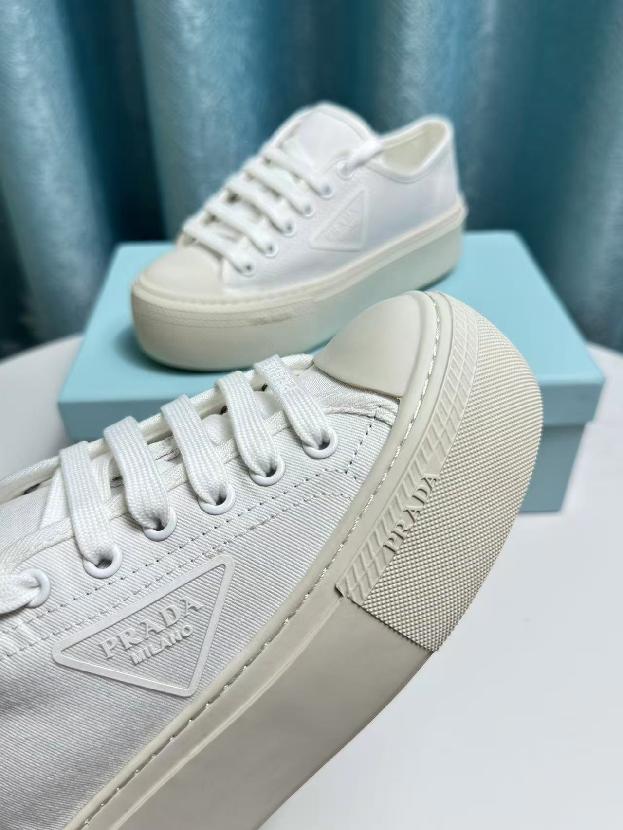 Prada レースアップ ファブリック スニーカー