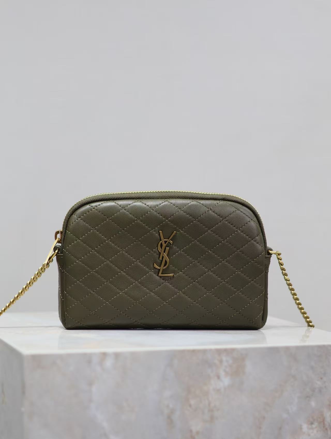 Saint Laurent サンローラン  ギャビー カメラバッグ（ラムスキン）