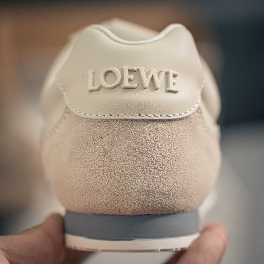 Loewe バレエランナー 2.0（ソフトカーフ）