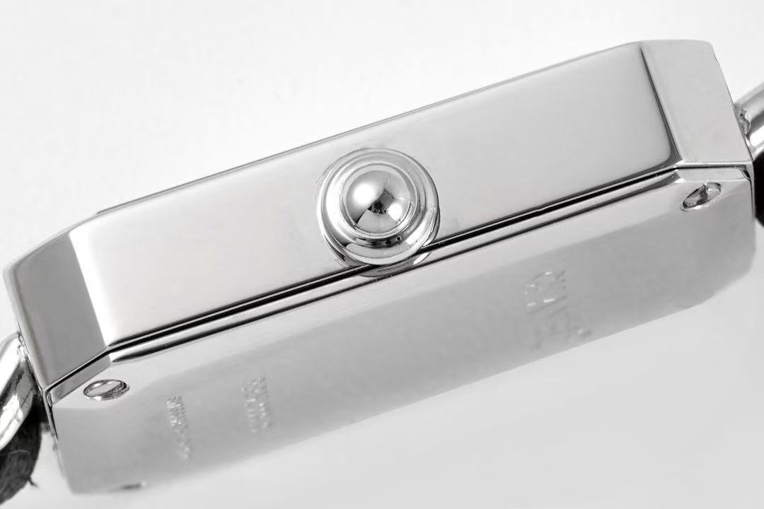 CHANEL プルミエール アイコニック チェーン