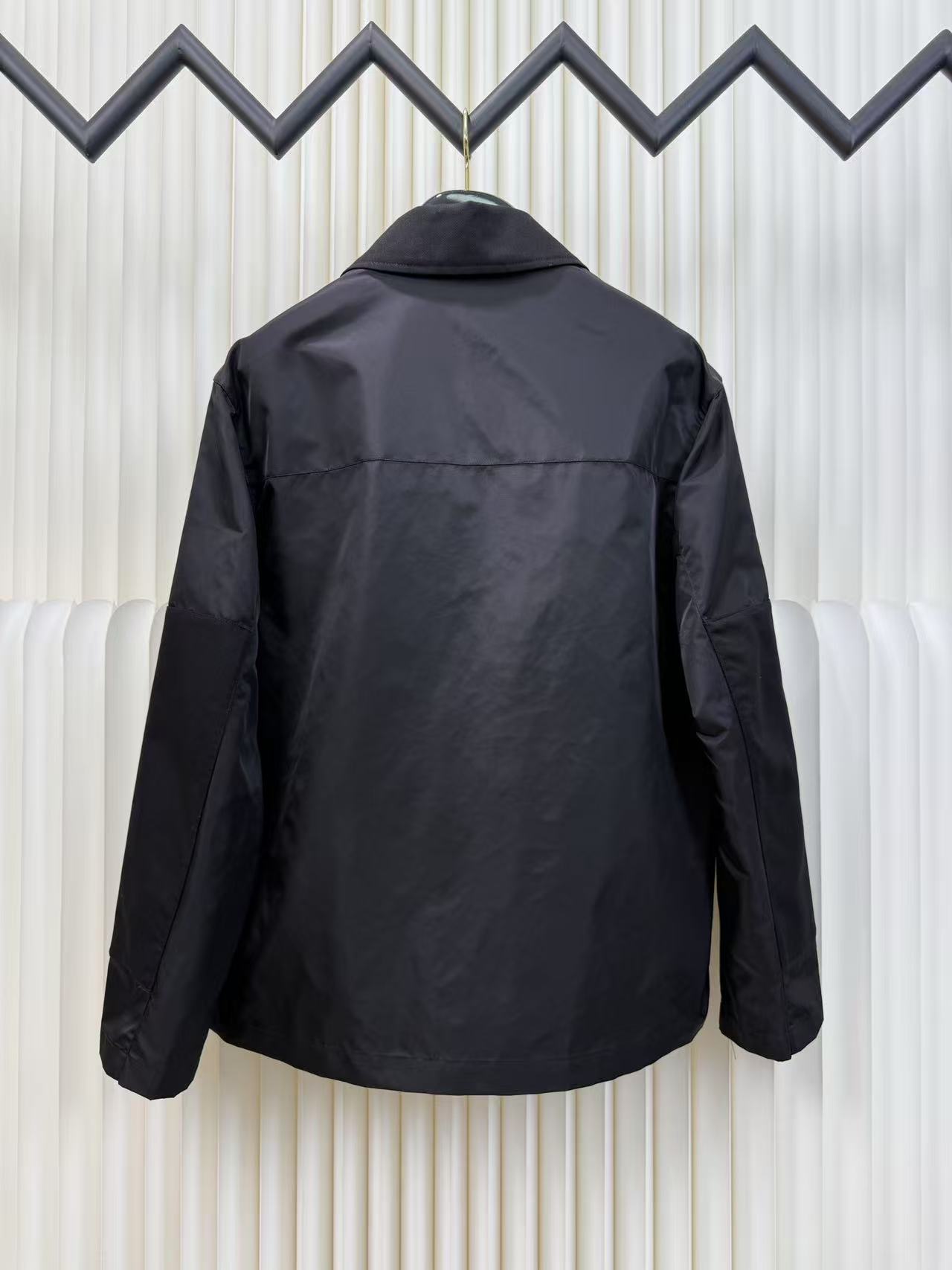 Prada Re-Nylon ジャケット