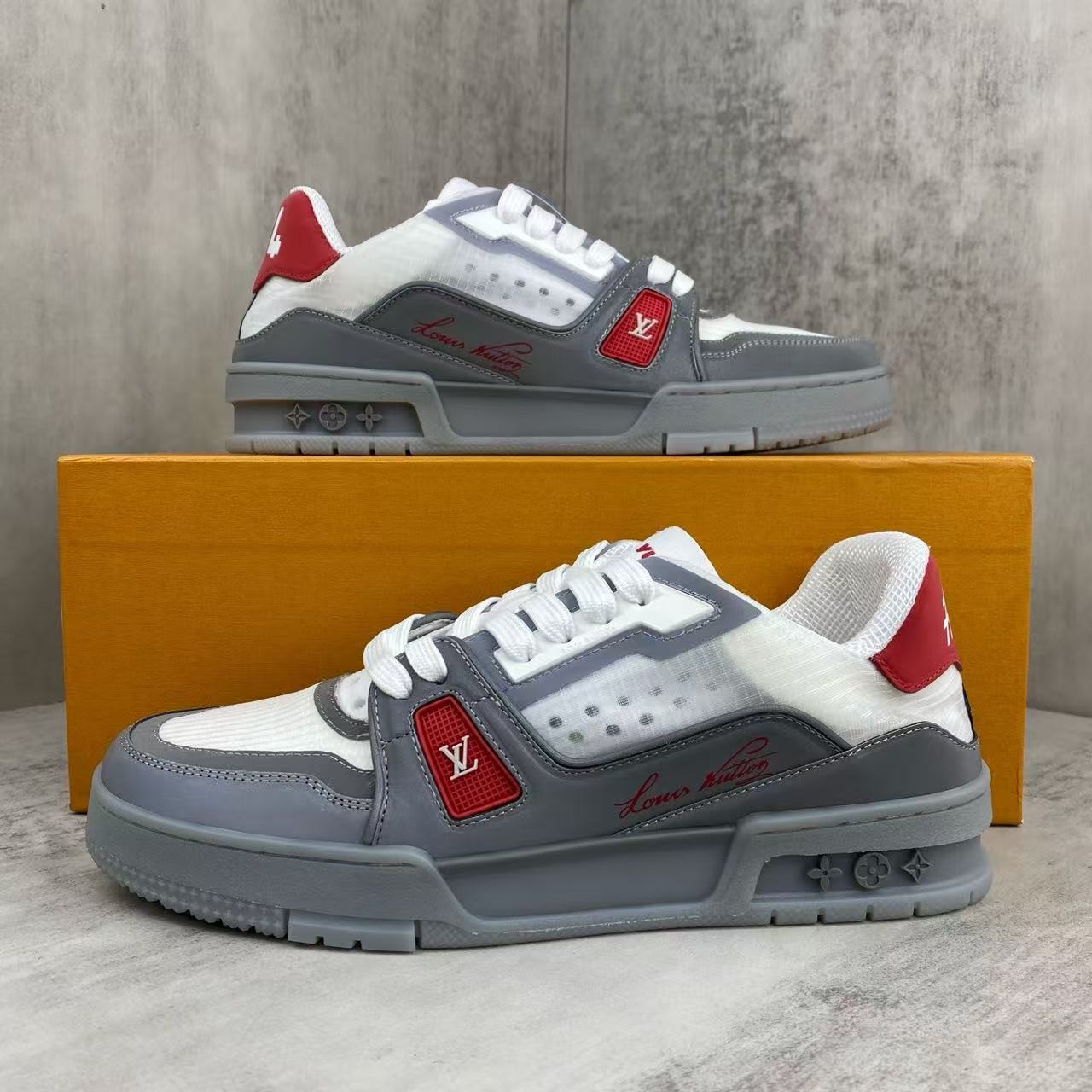 LV トレイナー スニーカー