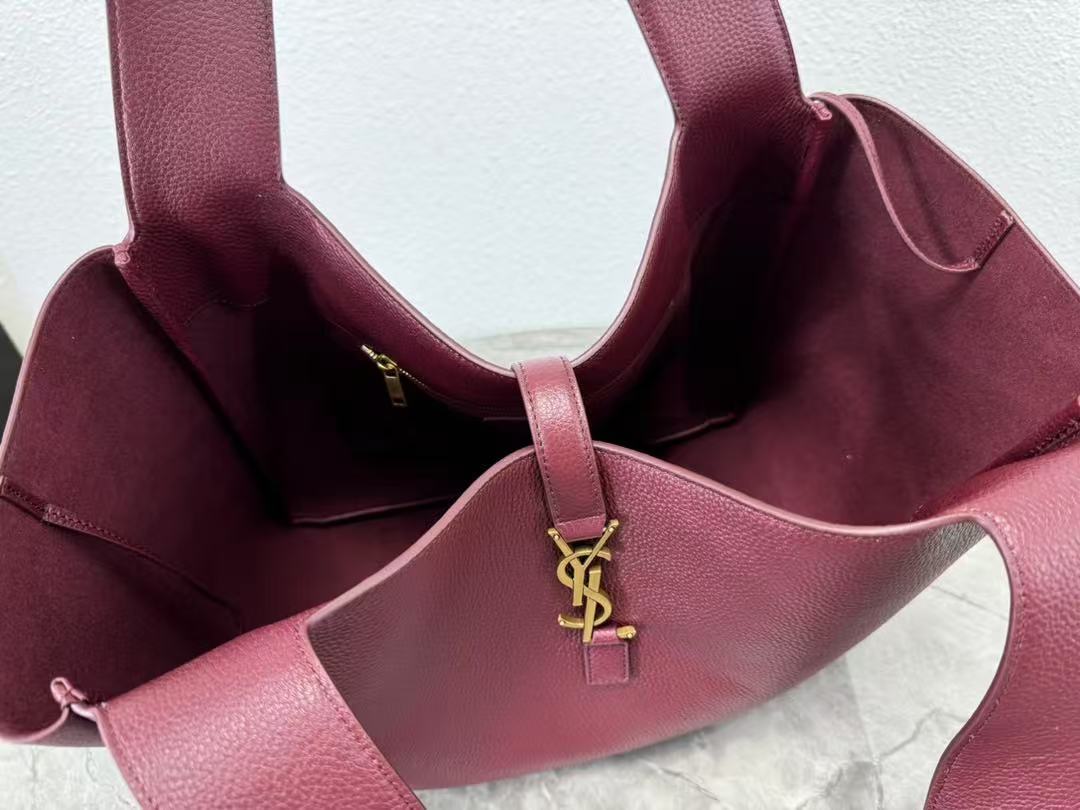 Saint Laurent サンローラン  LE 5 À 7 BEA（グレインレザー）