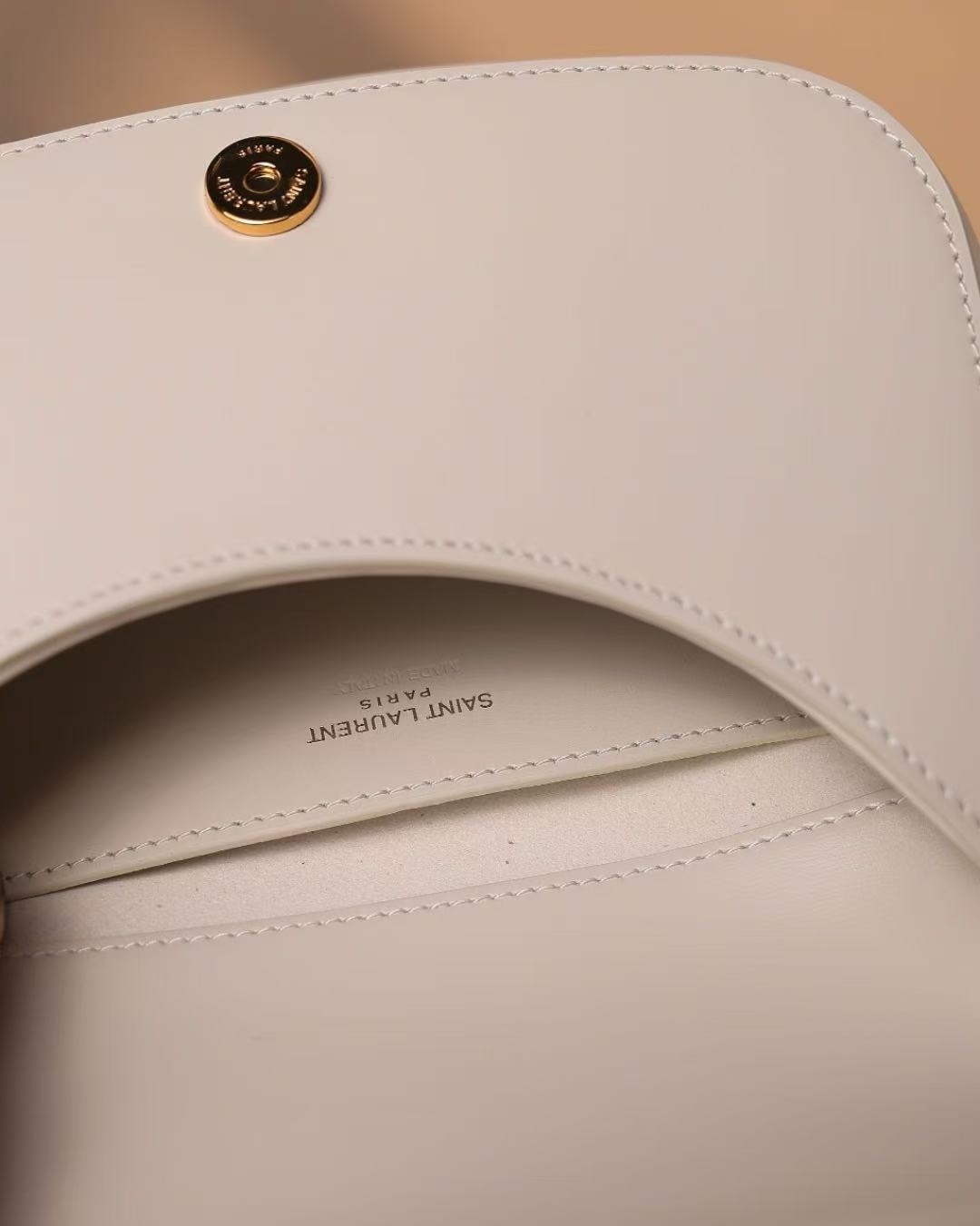 Saint Laurent サンローラン ミニ ヴォルテール トップハンドルバッグ（ボックス サンローラン）