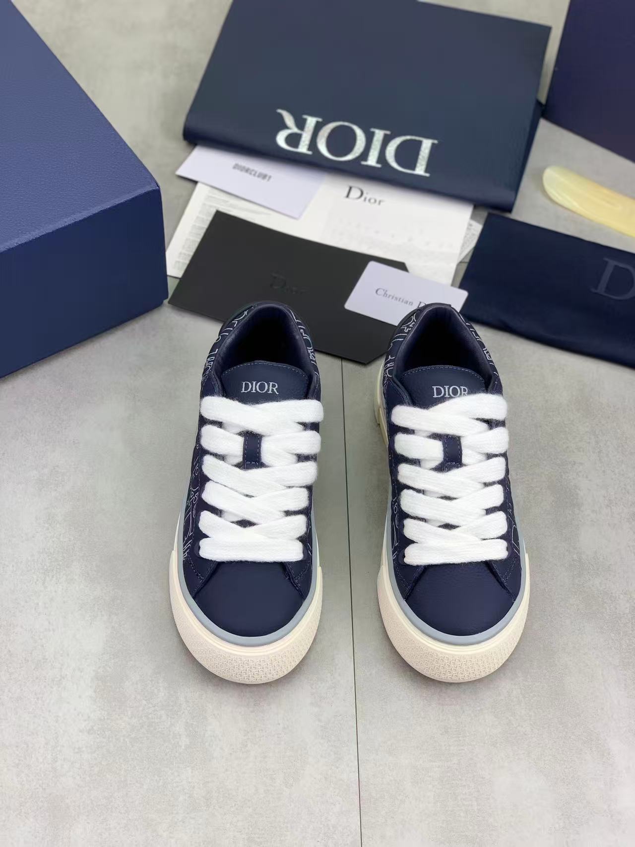DIOR B33 スピン スニーカー