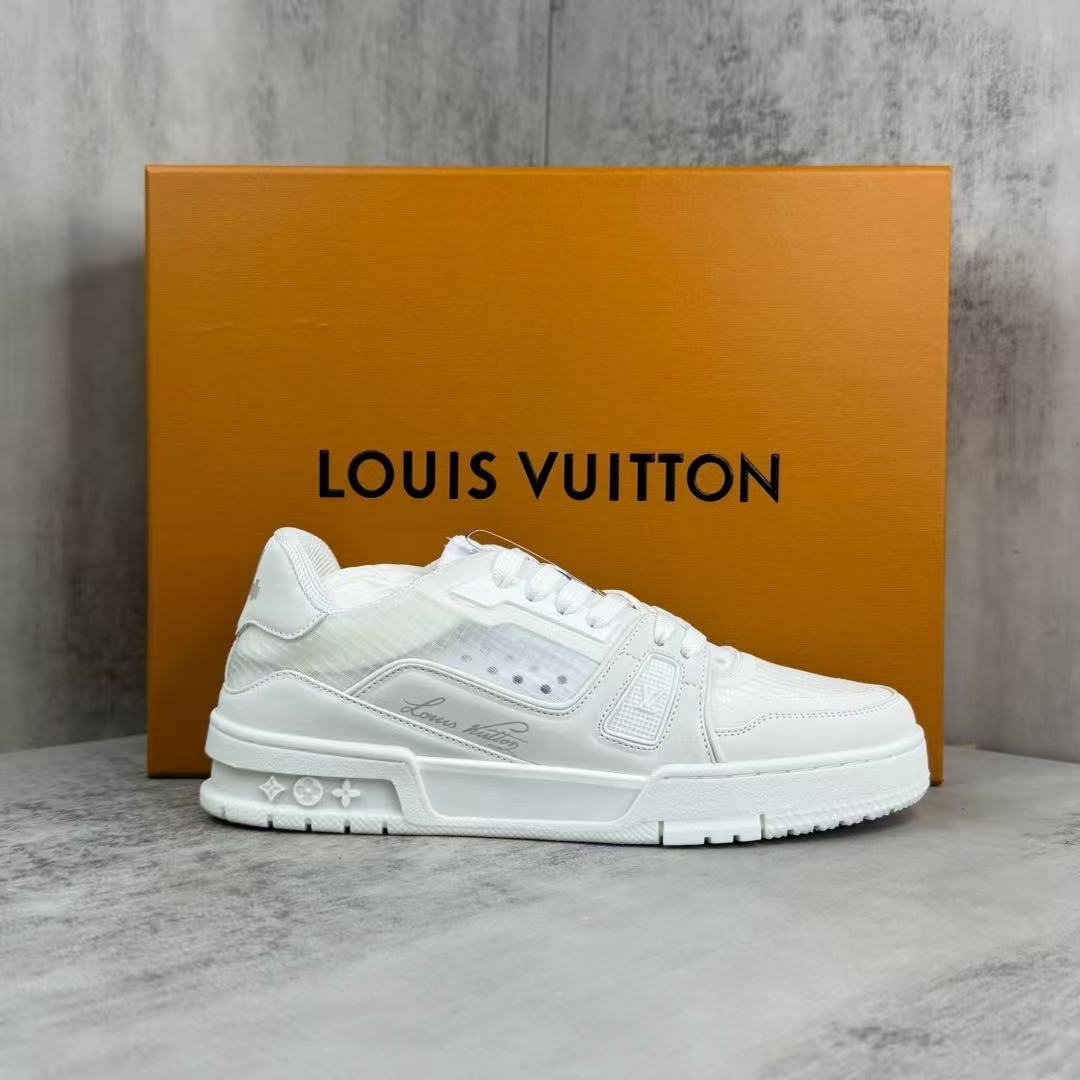 LV トレイナー スニーカー