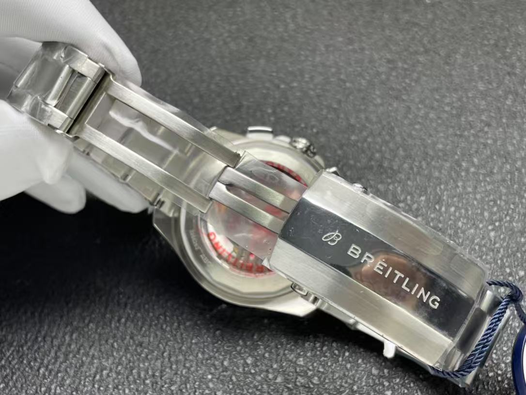 Breitling ブライトリング スーパー アベンジャー B01 クロノグラフ 46