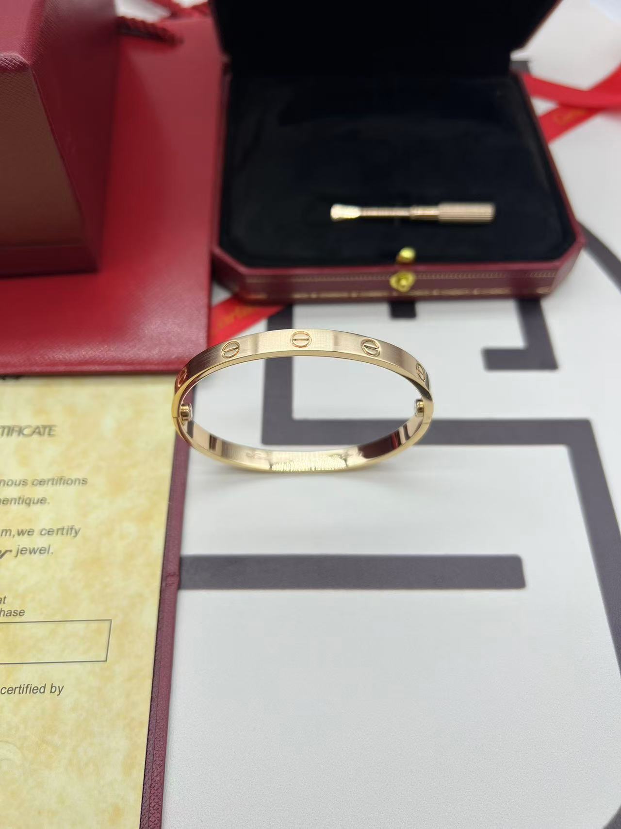 Cartier Love ブレスレット、スモールモデル
