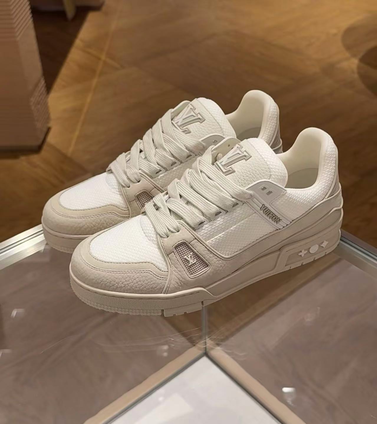 Louis vuitton トレイナー スニーカー