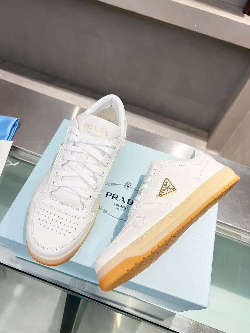 Prada プラダ ダウンタウン ナッパレザー スニーカー