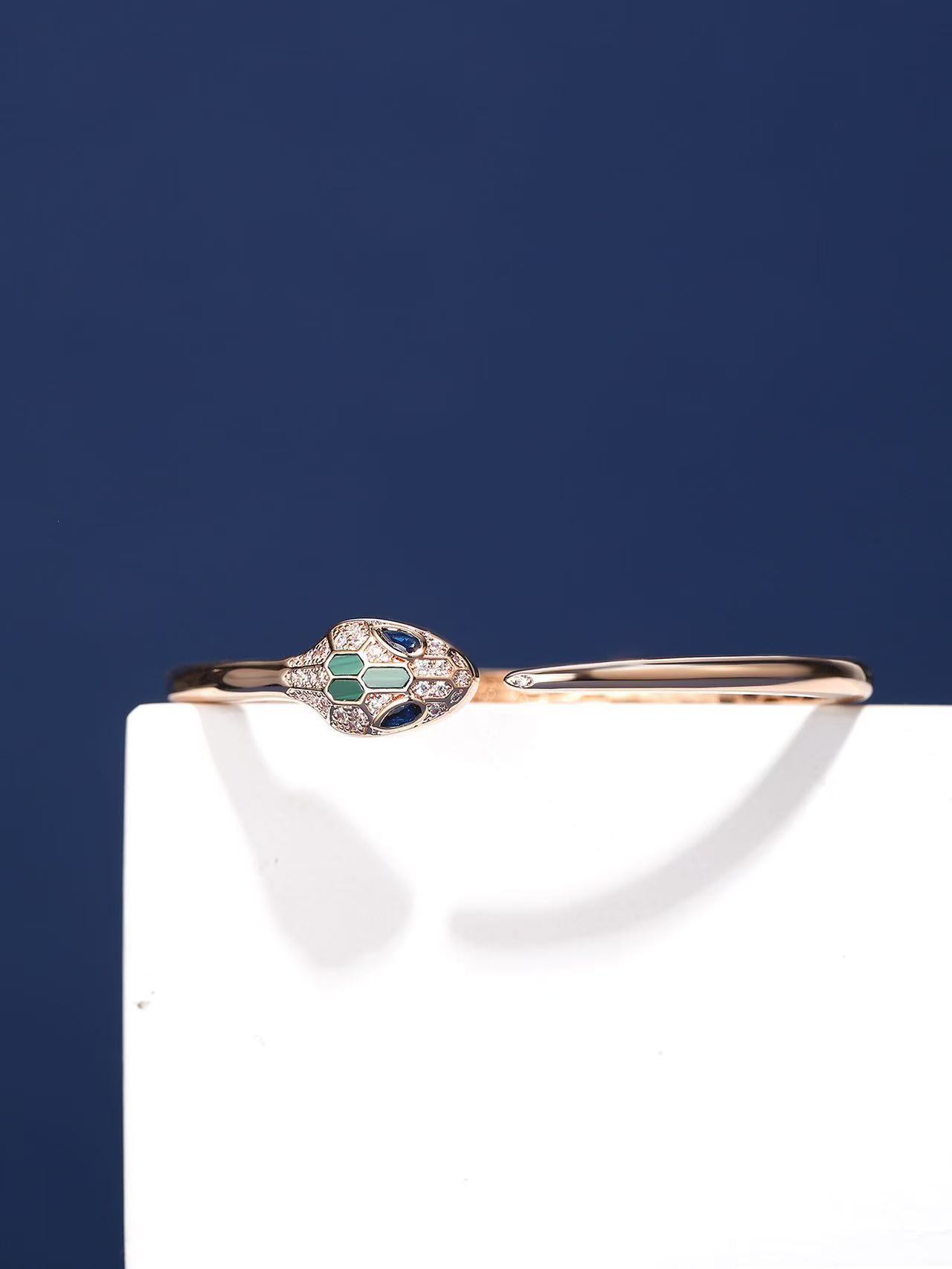 Bvlgari セルペンティ セドゥットーリ ブレスレット