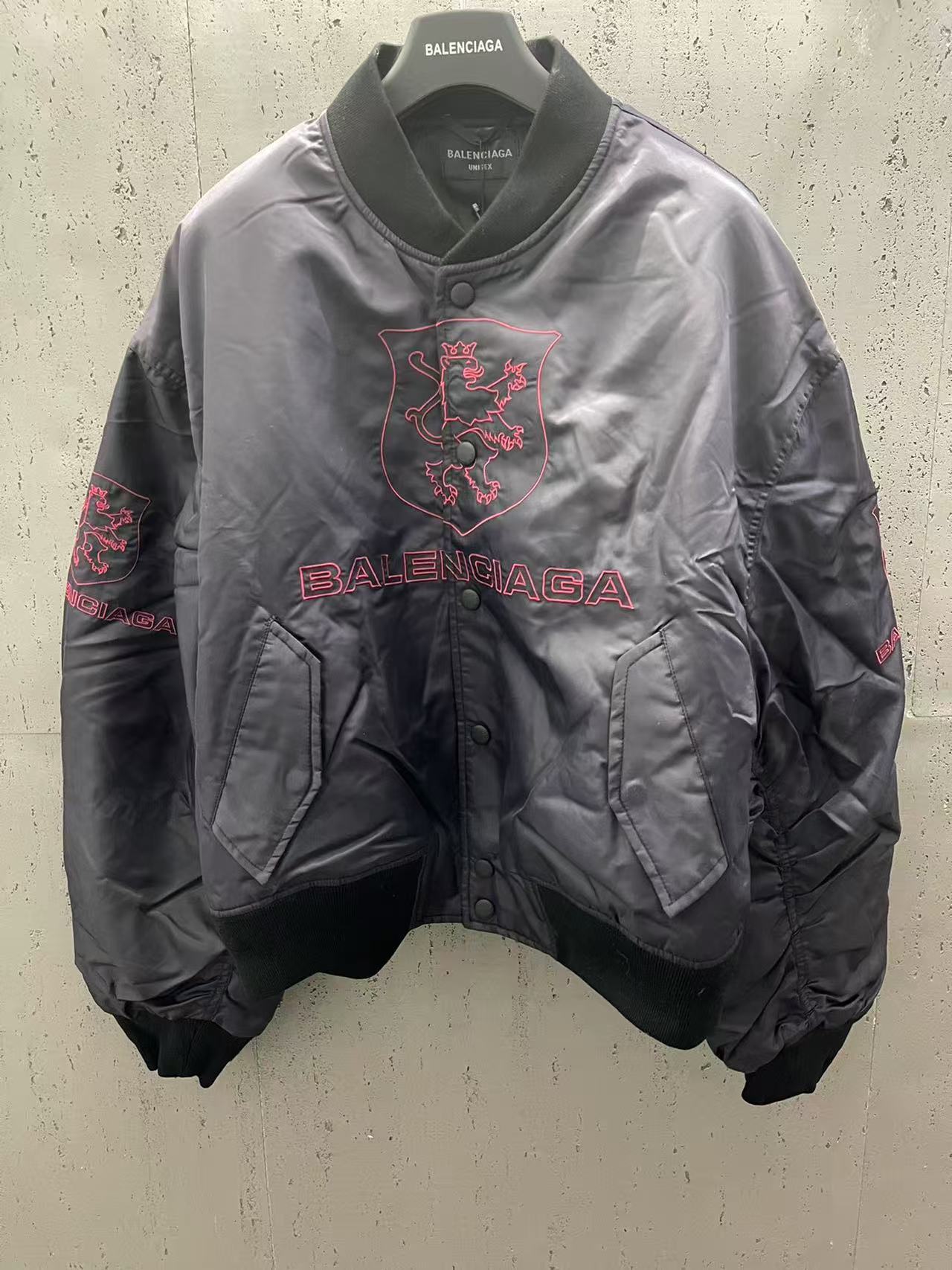 Balenciaga ブラック の メンズ LION CLUB VARSITY ジャケット