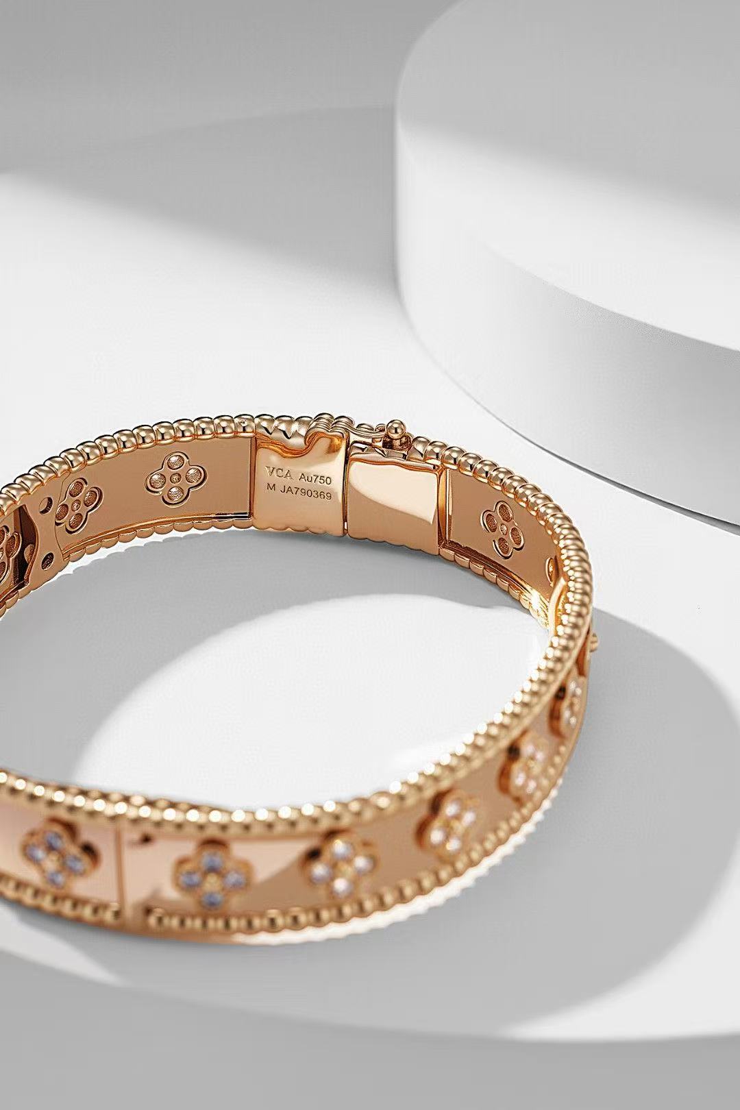 ペルレ クローバー ブレスレット、ミディアムモデル