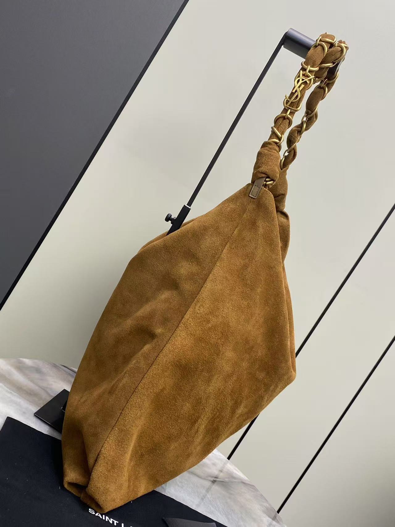  Saint Laurent サンローラン アマリア（スエード）