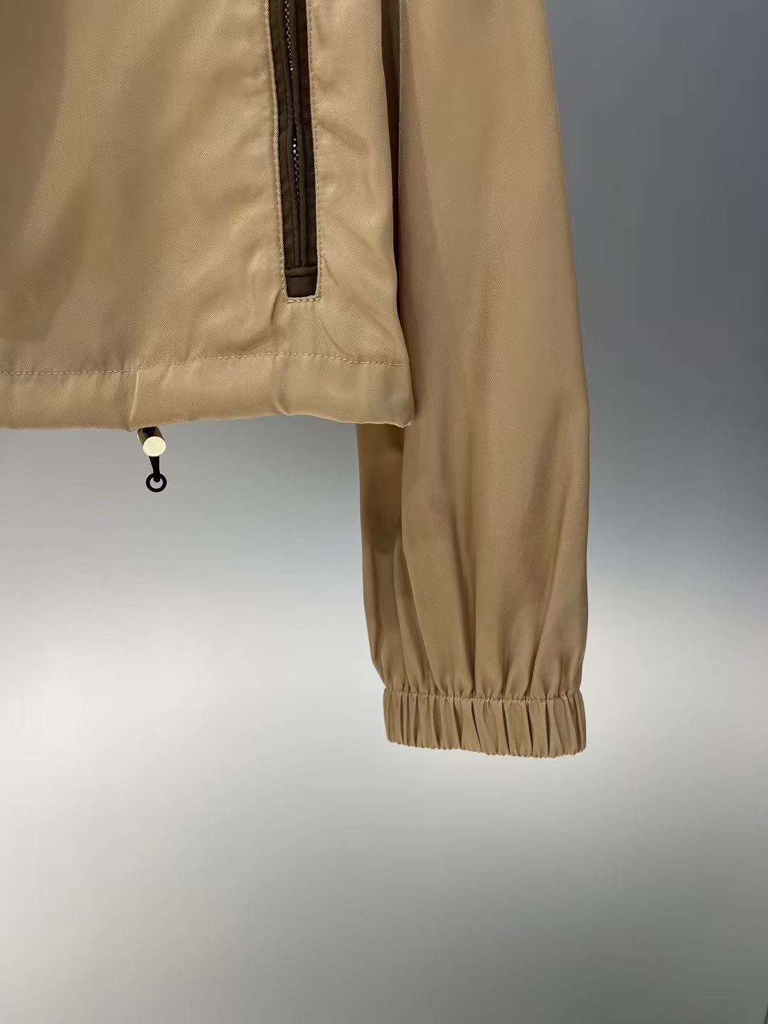 MIUMIU テクニカルファブリック ブルゾンジャケット