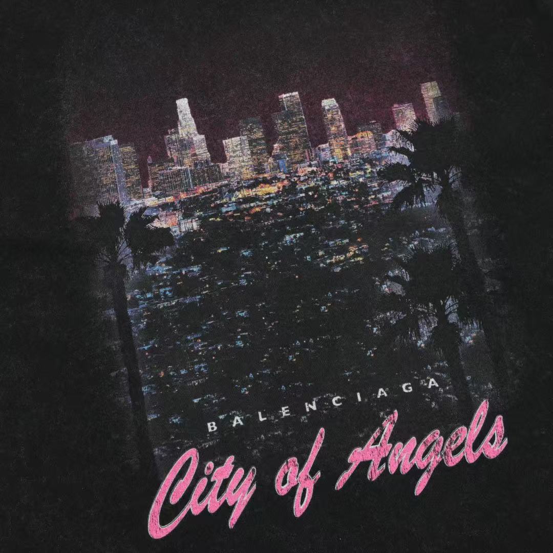 Balenciaga CITY OF ANGELS Tシャツ ミディアムフィット で  ブラック