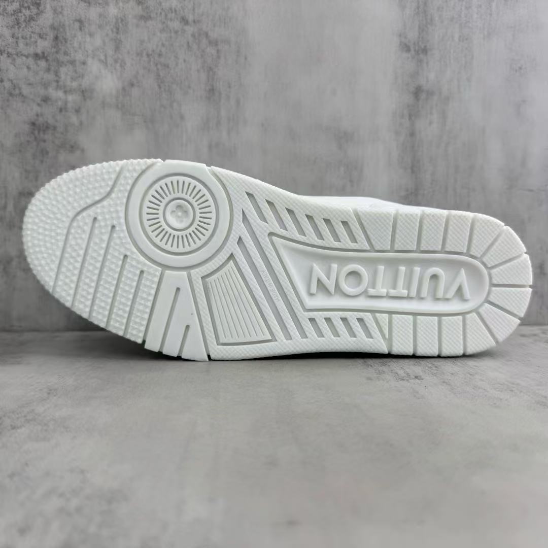 LV トレイナー スニーカー