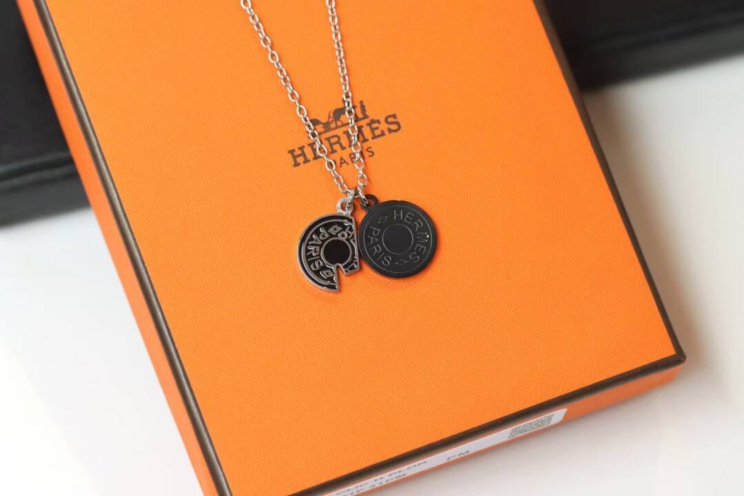 【HERMES】 ネックレス 《カルーゼル》 Carrousel