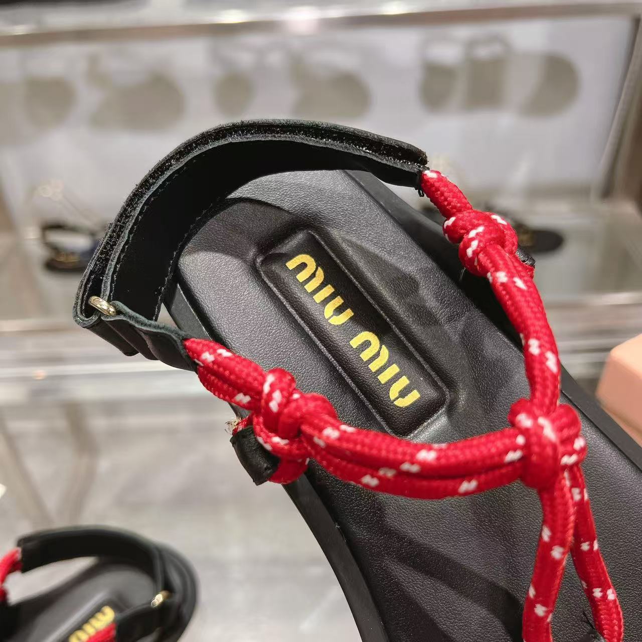 miumiu Riviere コードxレザー サンダル