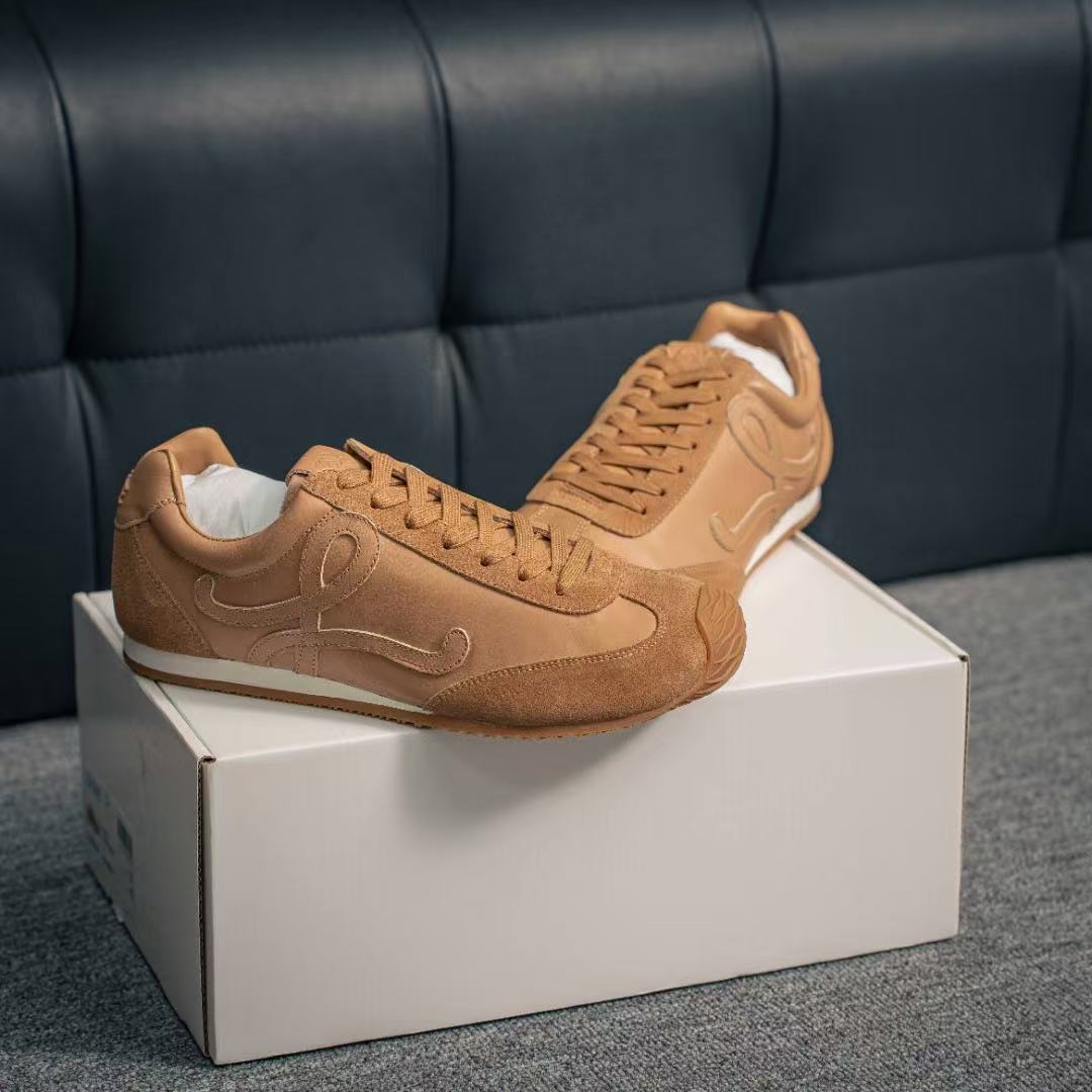 Loewe バレエランナー 2.0（ソフトカーフ）