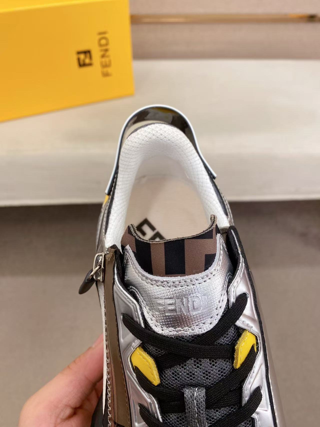 Fendi フェンディ フロー スニーカー