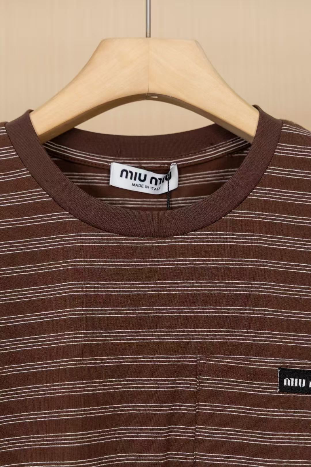 MIUMIU ジャージー Tシャツ