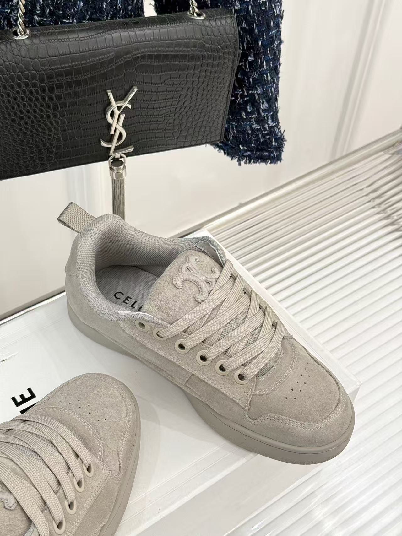 CELINE ハンティントン レースアップ ロースニーカー / スエードカーフスキン & メッシュ