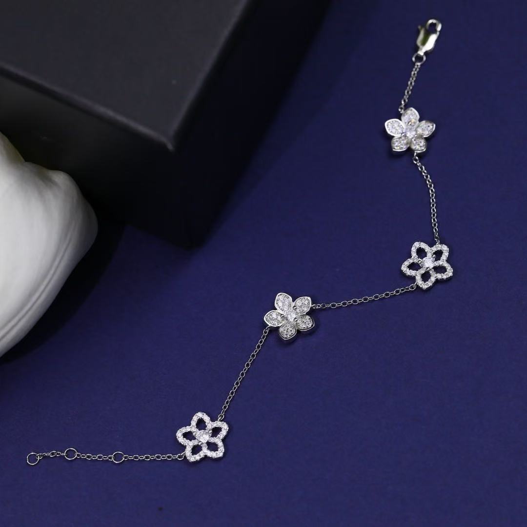 Graff ワイルドフラワー パヴェダイヤモンド ブレスレット