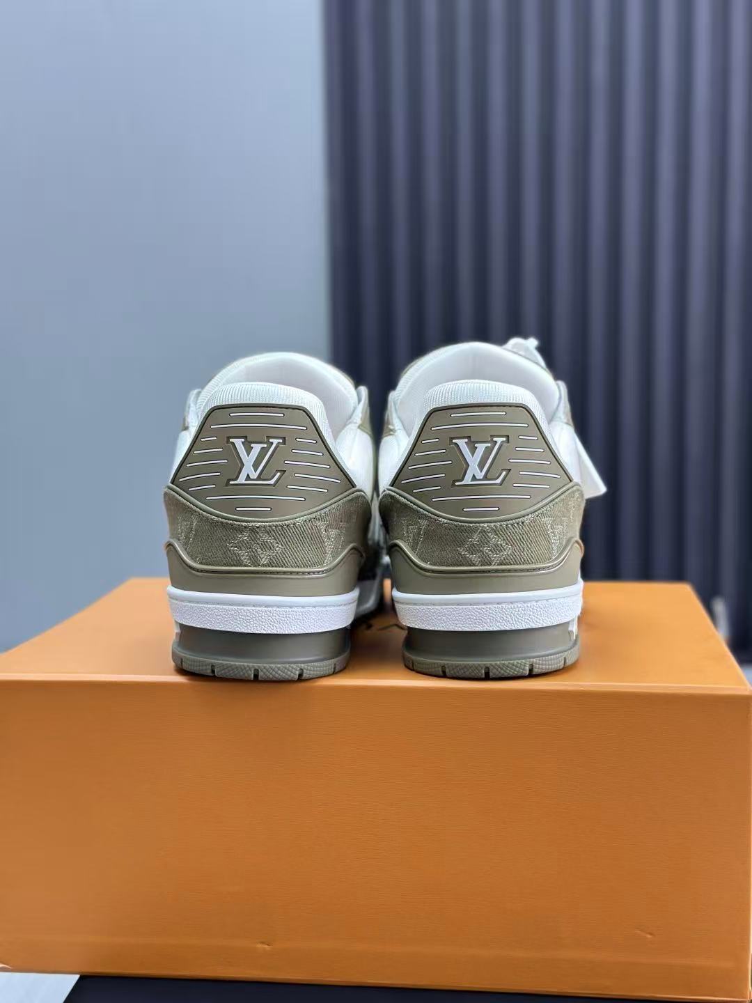 Louis vuitton トレイナー スニーカー