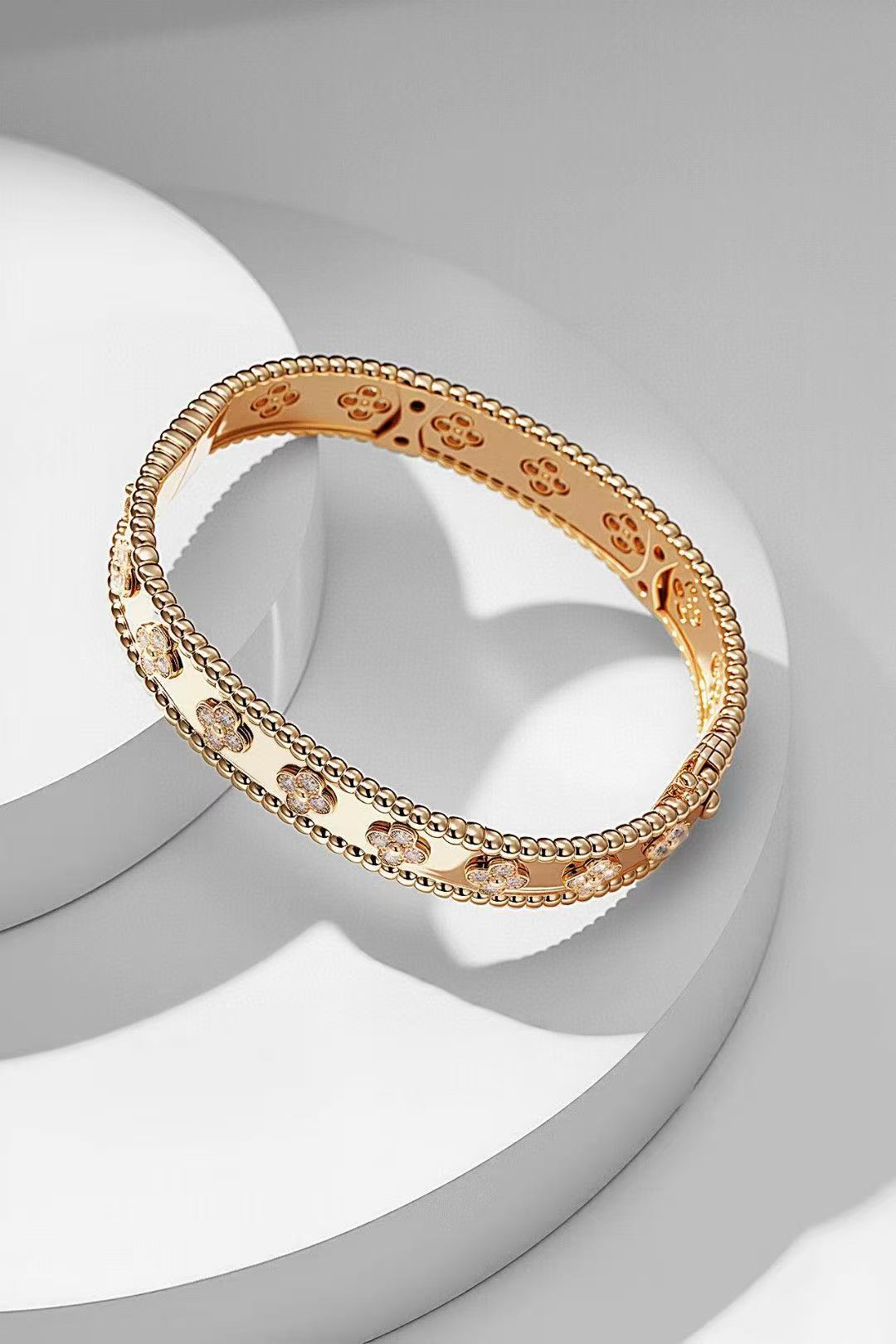 ペルレ クローバー ブレスレット、ミディアムモデル