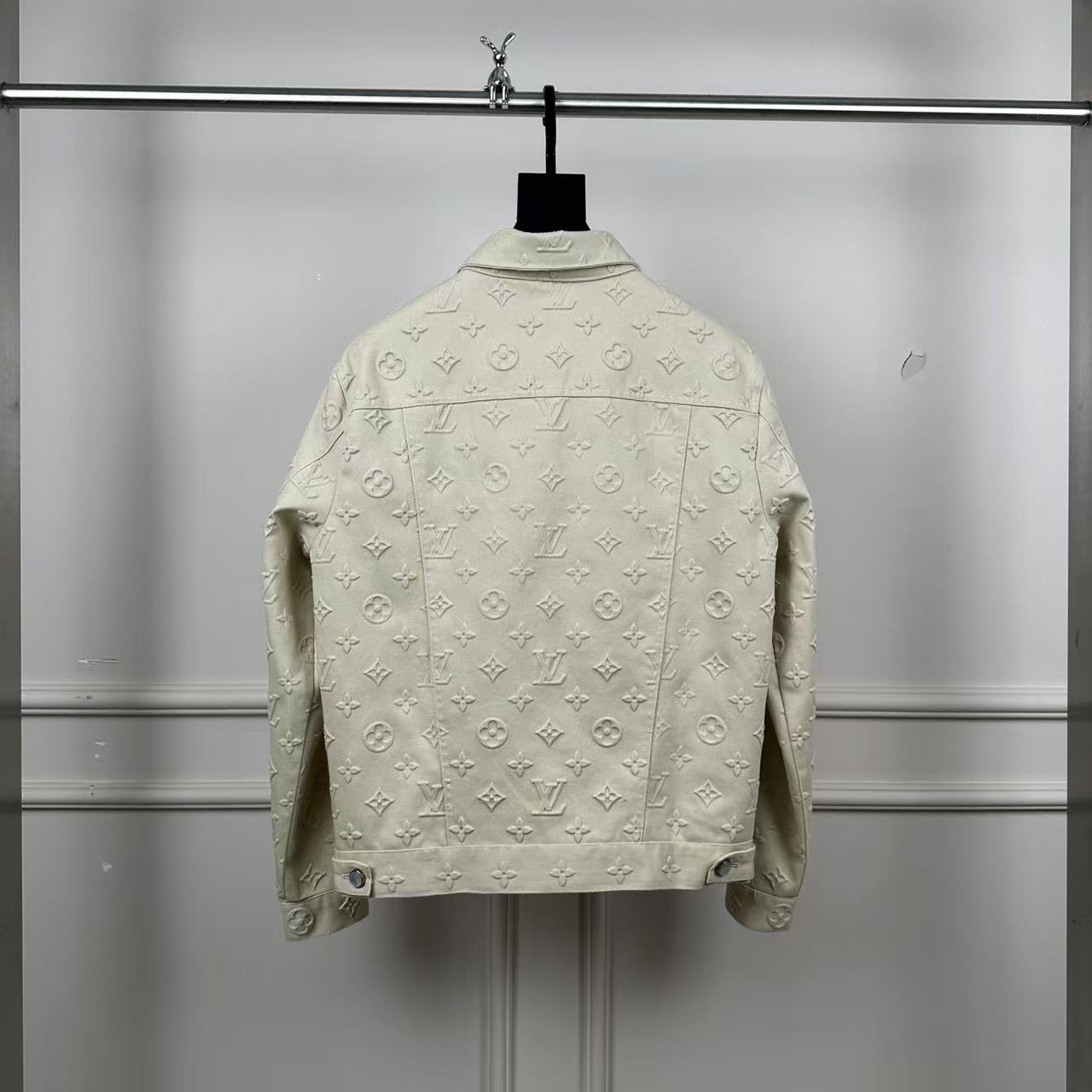 Louis vuitton モノグラムエンボスド デニムジャケット