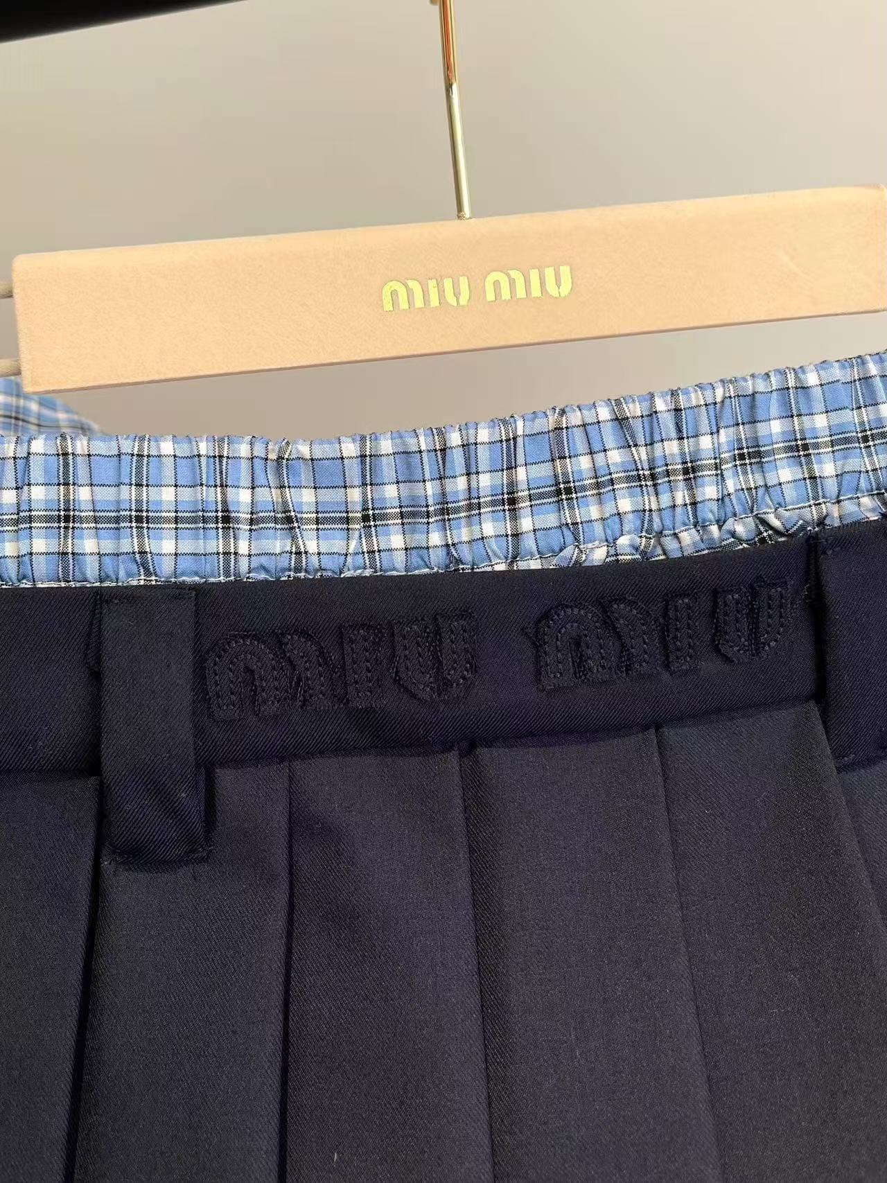 MIUMIU プリーツ バタヴィア ミニスカート