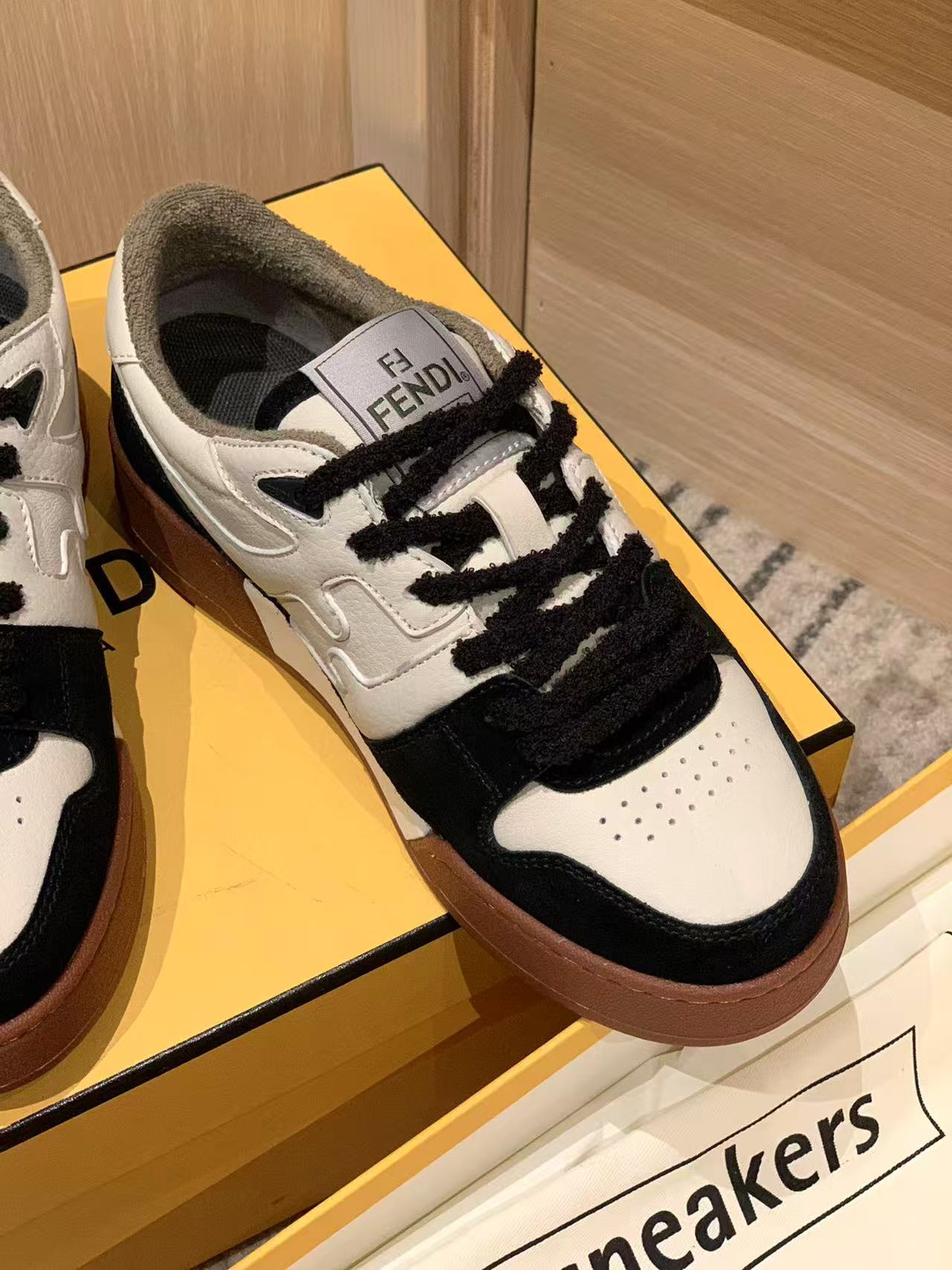 Fendi フェンディ マッチ スニーカー