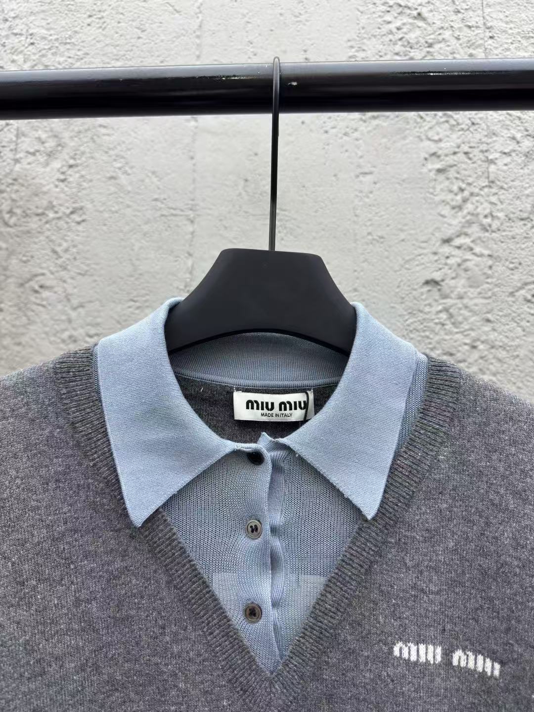 MIUMIU カシミヤxウール ポロセーター