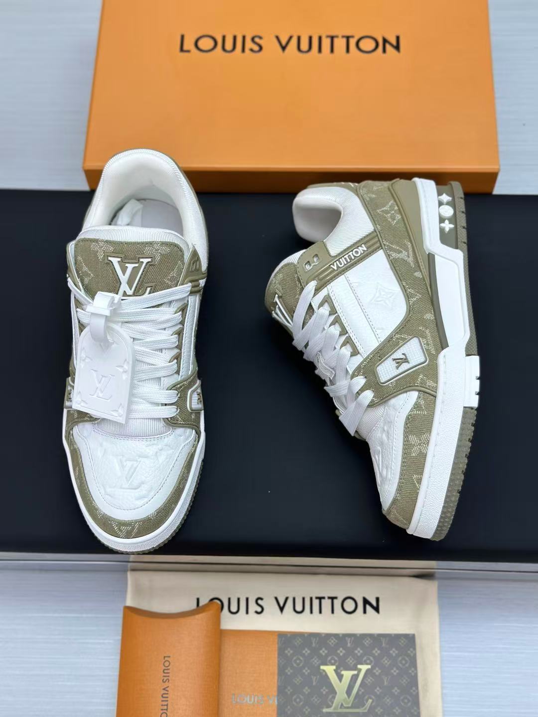 Louis vuitton トレイナー スニーカー