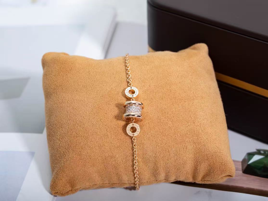 Bvlgari ビー・ゼロワン ブレスレット