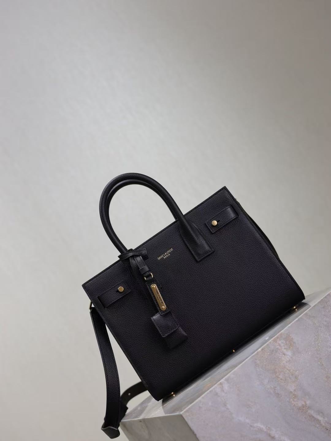 Saint Laurent サンローラン  サック ド ジュール ソフト ナノ（グレインレザー）