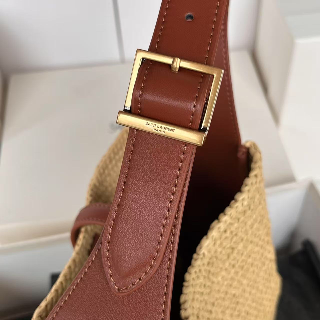 Saint Laurent サンローラン LE 5 À 7 ソフト スモール（ラフィア/レザー）