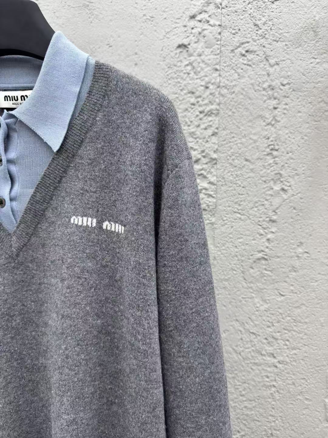 MIUMIU カシミヤxウール ポロセーター