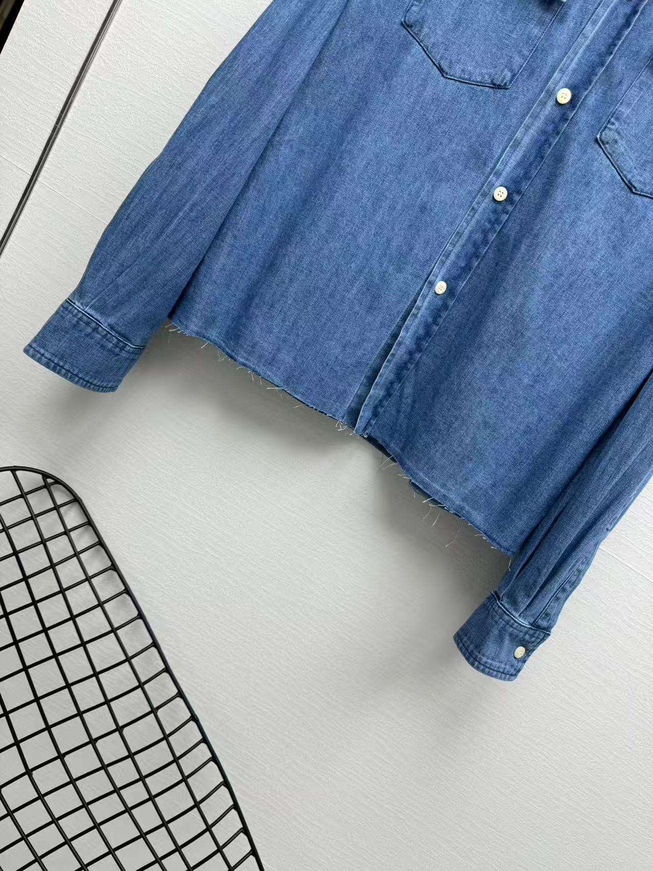 MIUMIU シャンブレー シャツ