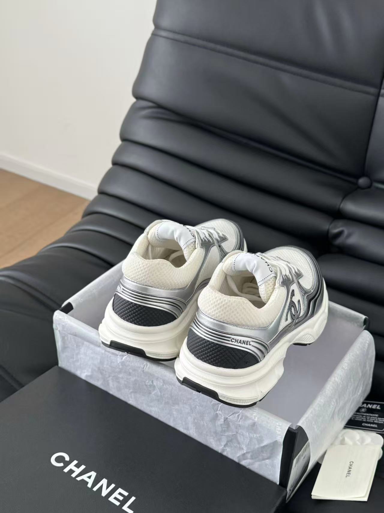 CHANEL スニーカー