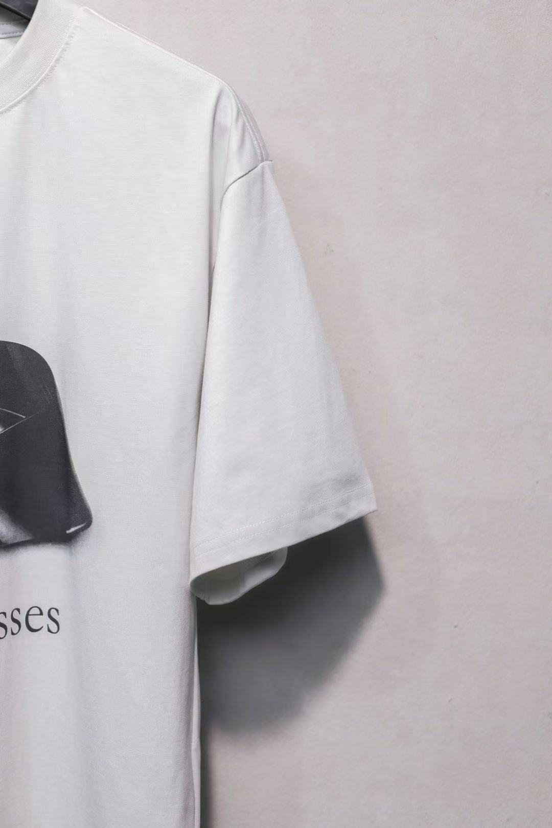 Balenciaga ダーティーエフェクト ホワイト の メンズ 360 SUNGLASSES Tシャツ ミディアムフィット