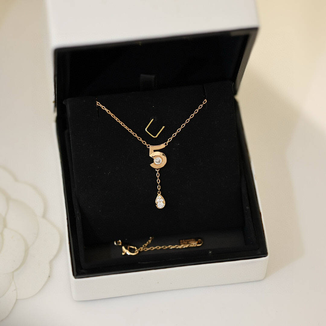 エクストレ ドゥ シャネル N°5 ネックレス 18Kベージュゴールド、ダイヤモンド