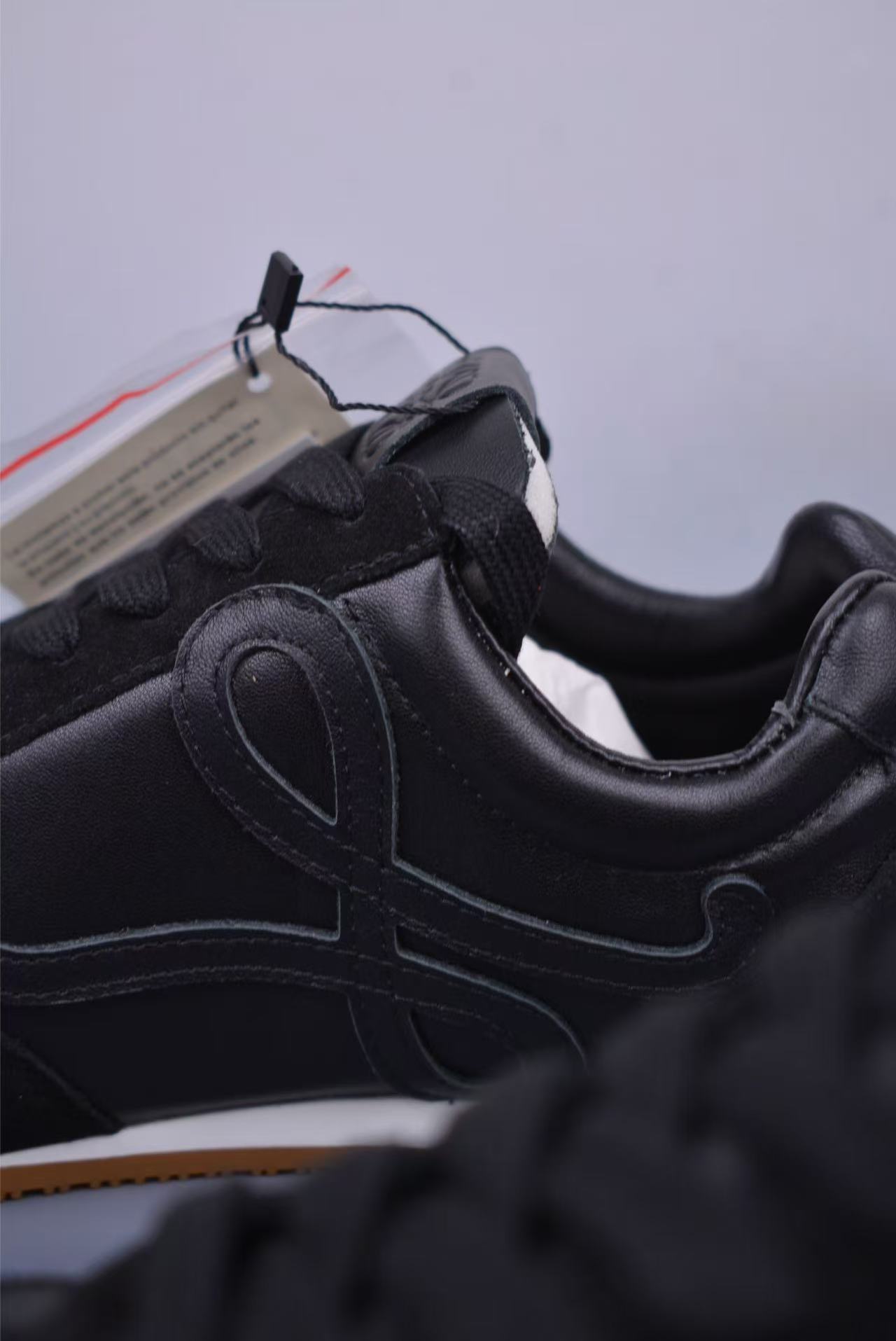 Loewe バレエランナー 2.0（ソフトカーフ）