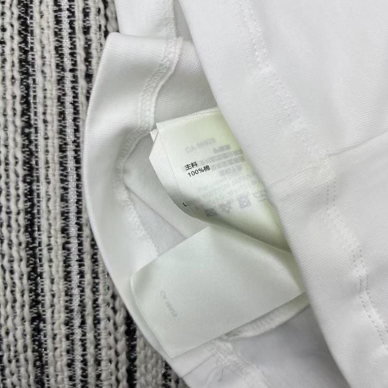 Louis vuitton ブロイダリー LV Tシャツ