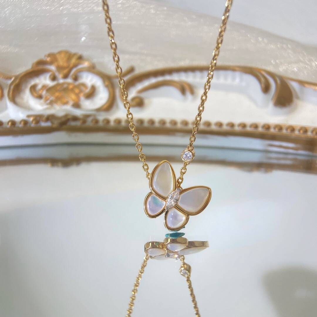 ドゥ パピヨン ペンダント  イエローゴールド, ダイヤモンド, マザー オブ パール