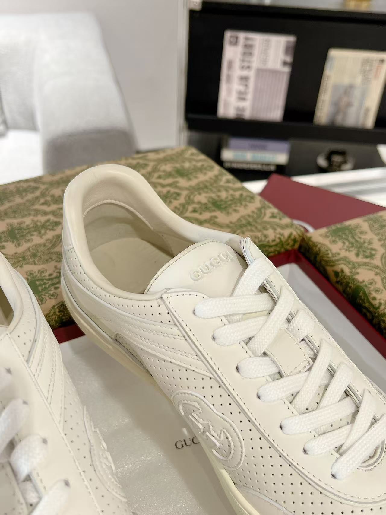 GUCCI メンズ G75 スニーカー