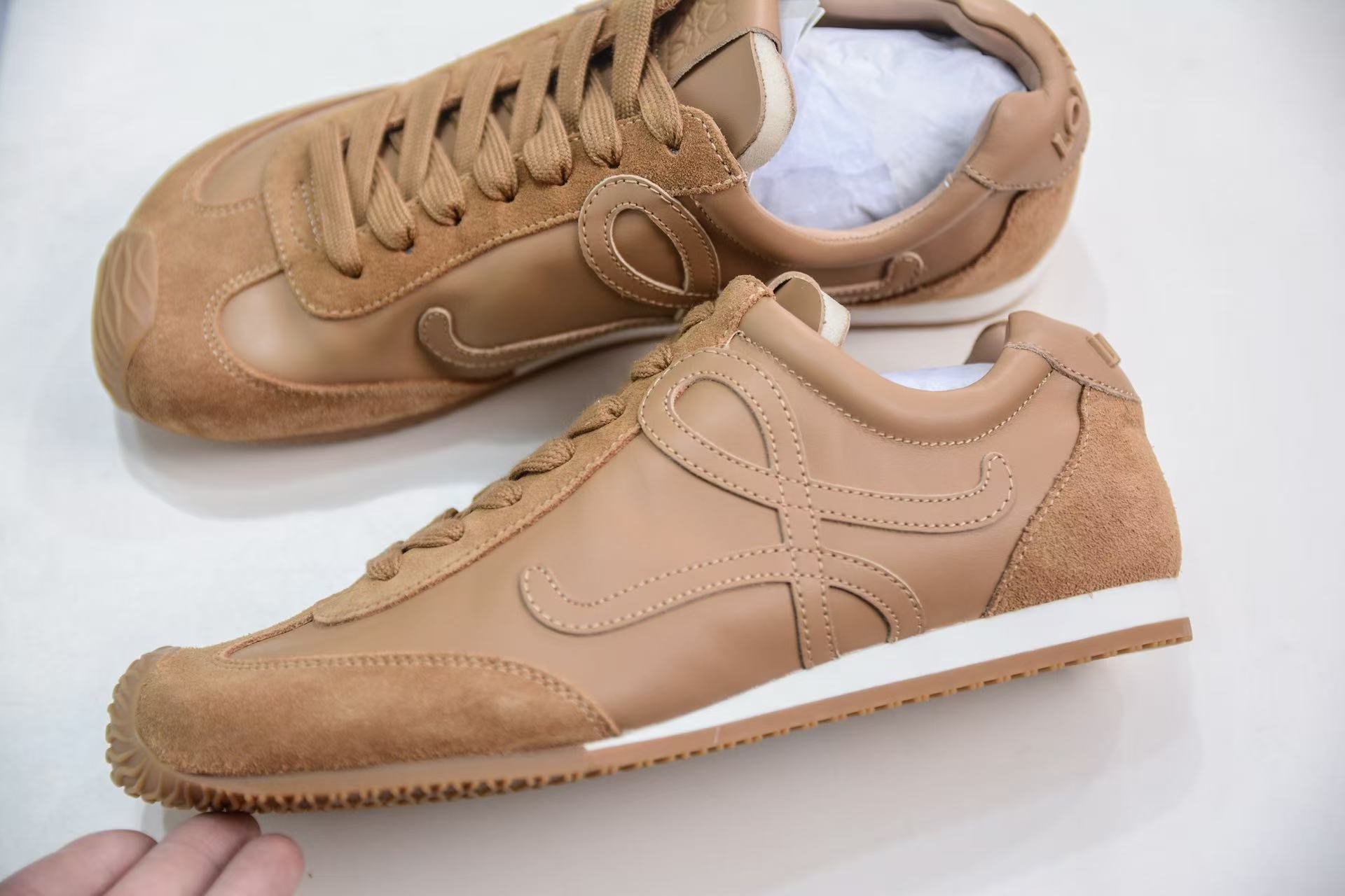 Loewe バレエランナー 2.0（ソフトカーフ）