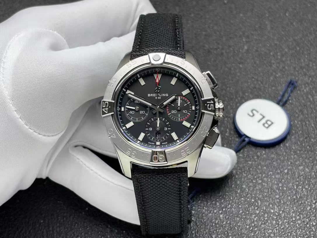  Breitling ブライトリング スーパー アベンジャー B01 クロノグラフ 46